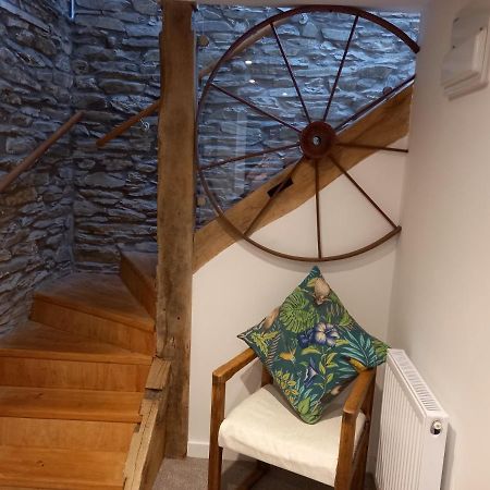 Hay Barn, Penrheol Farm, Unique Barn Conversion Builth Wells Buitenkant foto