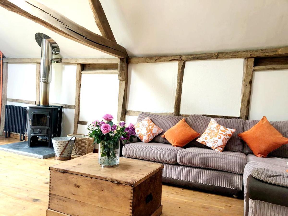 Hay Barn, Penrheol Farm, Unique Barn Conversion Builth Wells Buitenkant foto